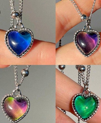 Collana con ciondolo che - con,